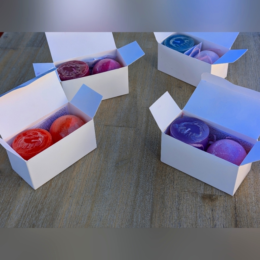 Assorted Bath Bomb and Candle set four packs